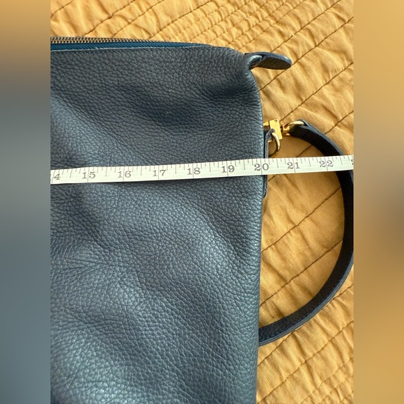 Cuyana Blue Leather Oversized Zipper Tote - Picture 6 of 7
